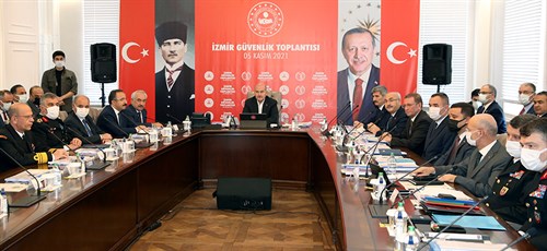 İçişleri Bakanı Süleyman Soylu, İzmir'de Güvenlik Toplantısına Katıldı