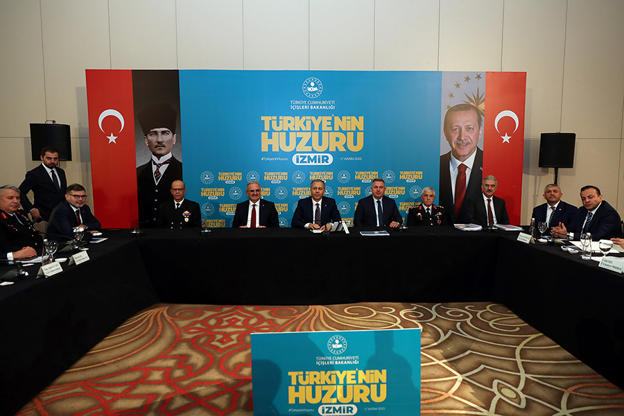 İzmir’de İçişleri Bakanı Ali Yerlikaya'nın Başkanlığında “Türkiye’nin Huzuru Toplantısı” Gerçekleştirildi